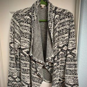 Knox Rose Gray/White Open Drape Sweater